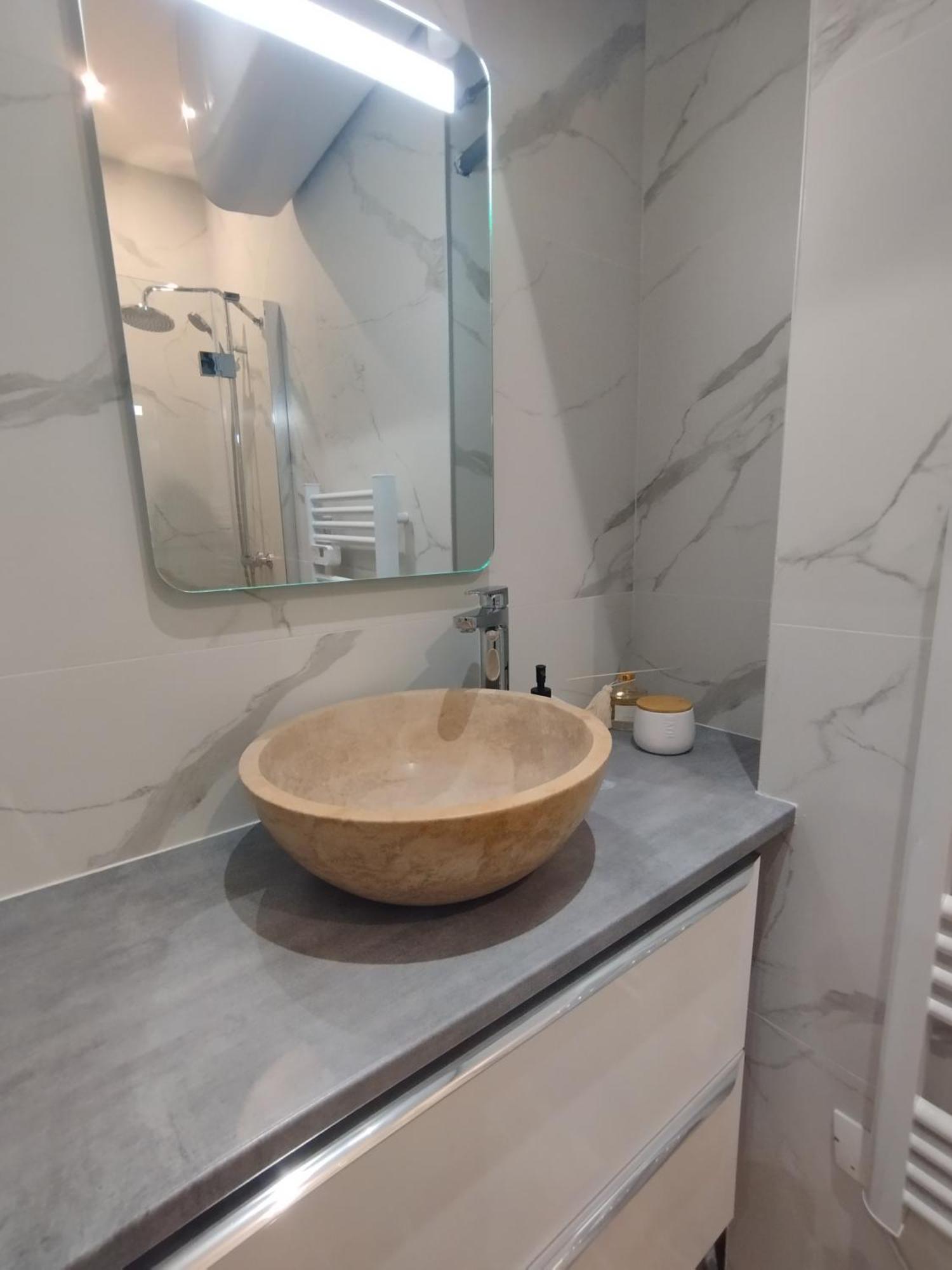 Appartement Lumineux En Rdc 布尔昆 外观 照片